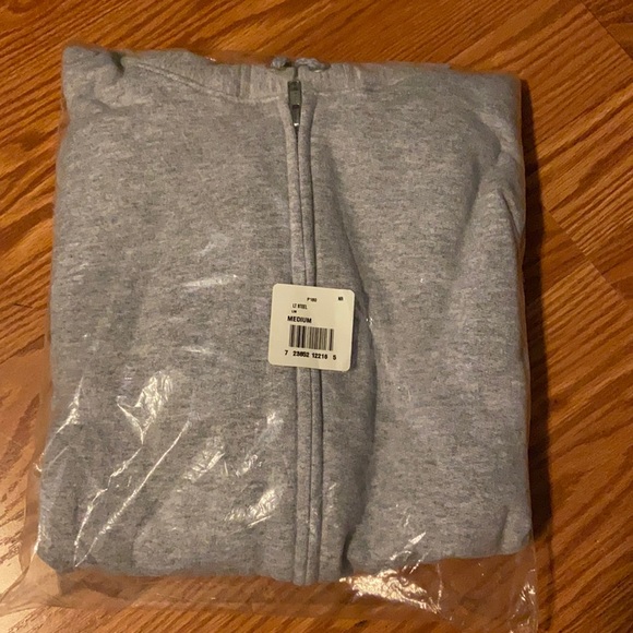 Men’s Hanes Grey Medium Zip Up Hoodie BRAND NEW - Picture 1 of 3